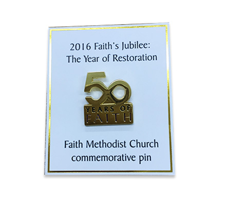 Collar pin with card