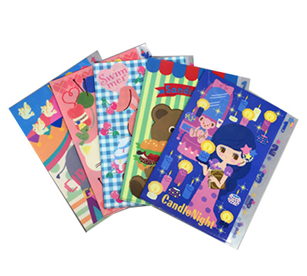 L-shaped folder with divider